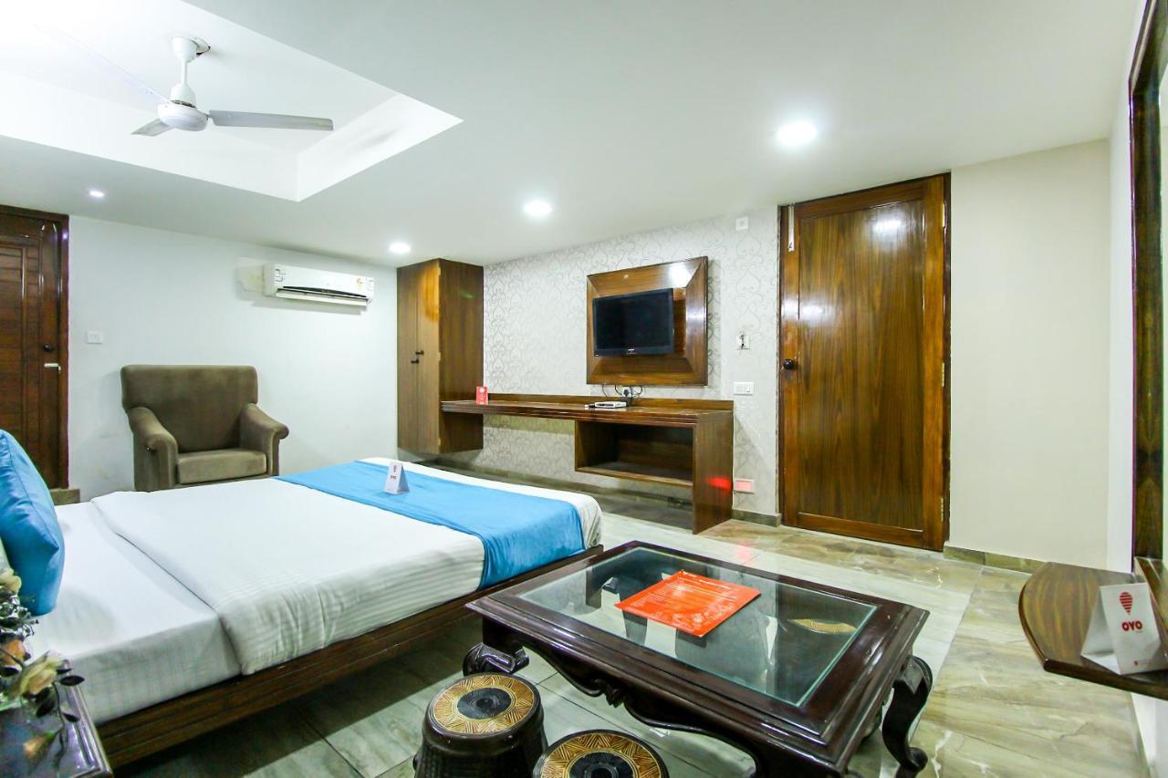 Hotel Seven Ahmedabad Eksteriør bilde