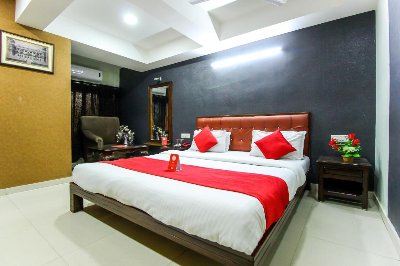 Hotel Seven Ahmedabad Eksteriør bilde