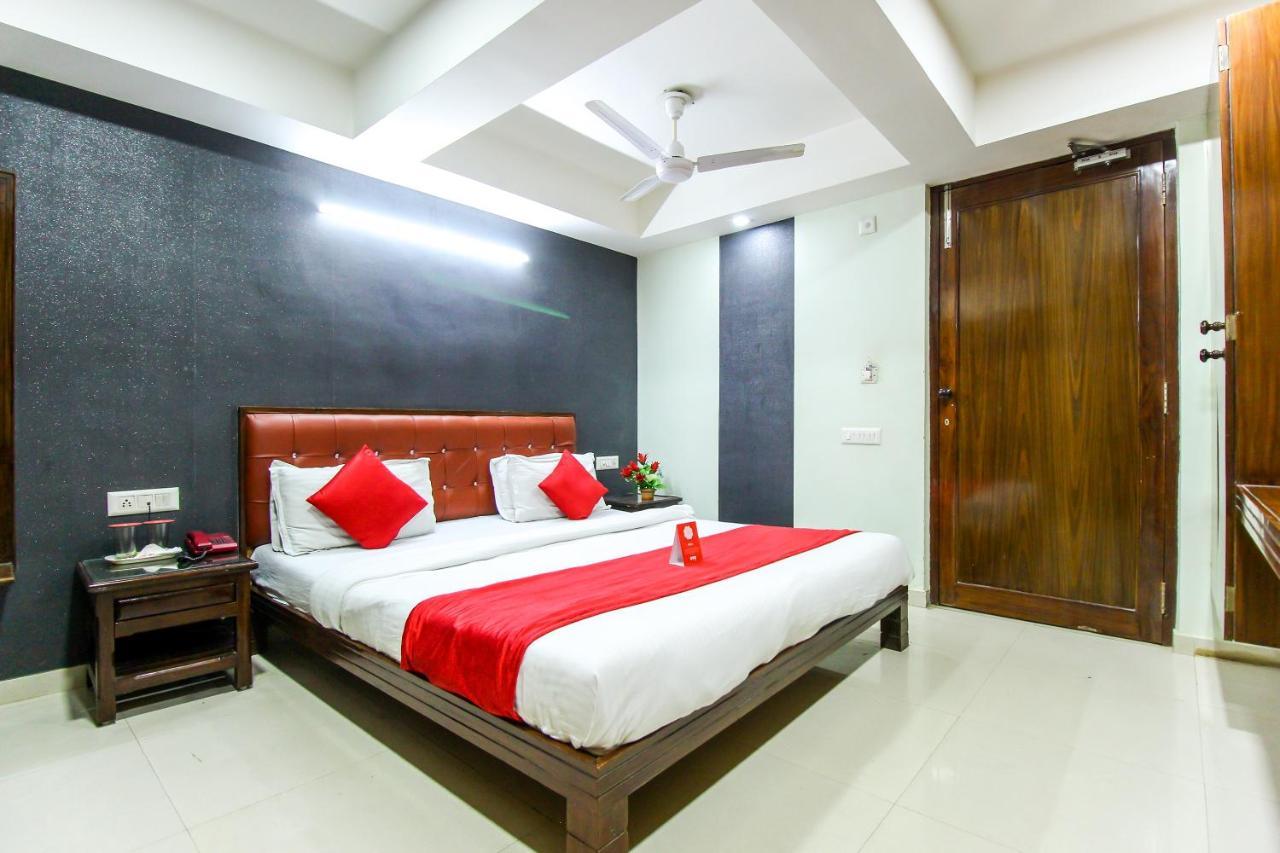 Hotel Seven Ahmedabad Eksteriør bilde