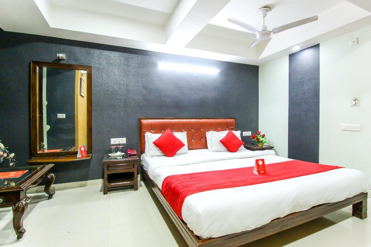 Hotel Seven Ahmedabad Eksteriør bilde