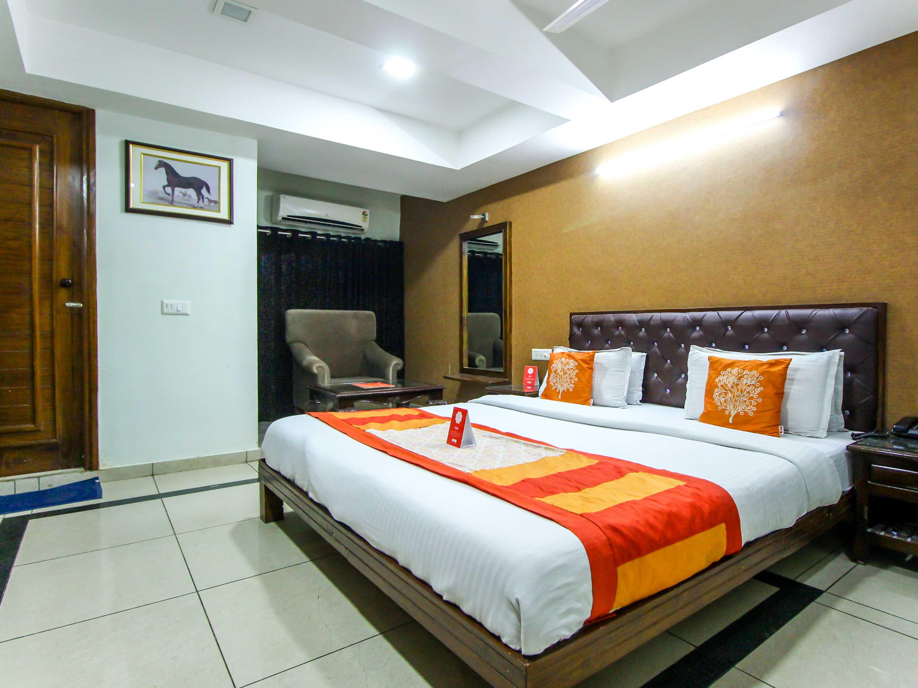 Hotel Seven Ahmedabad Eksteriør bilde