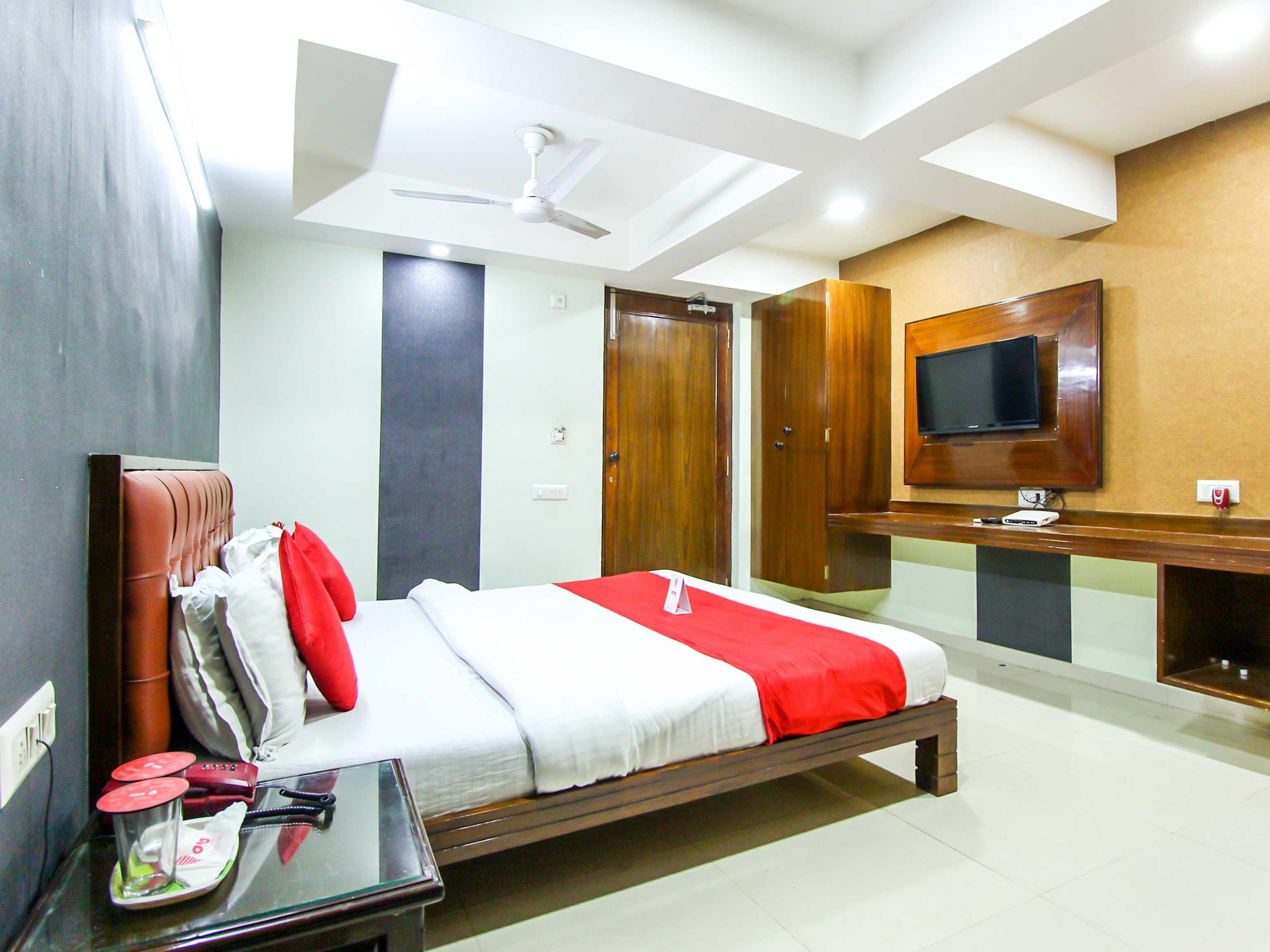 Hotel Seven Ahmedabad Eksteriør bilde