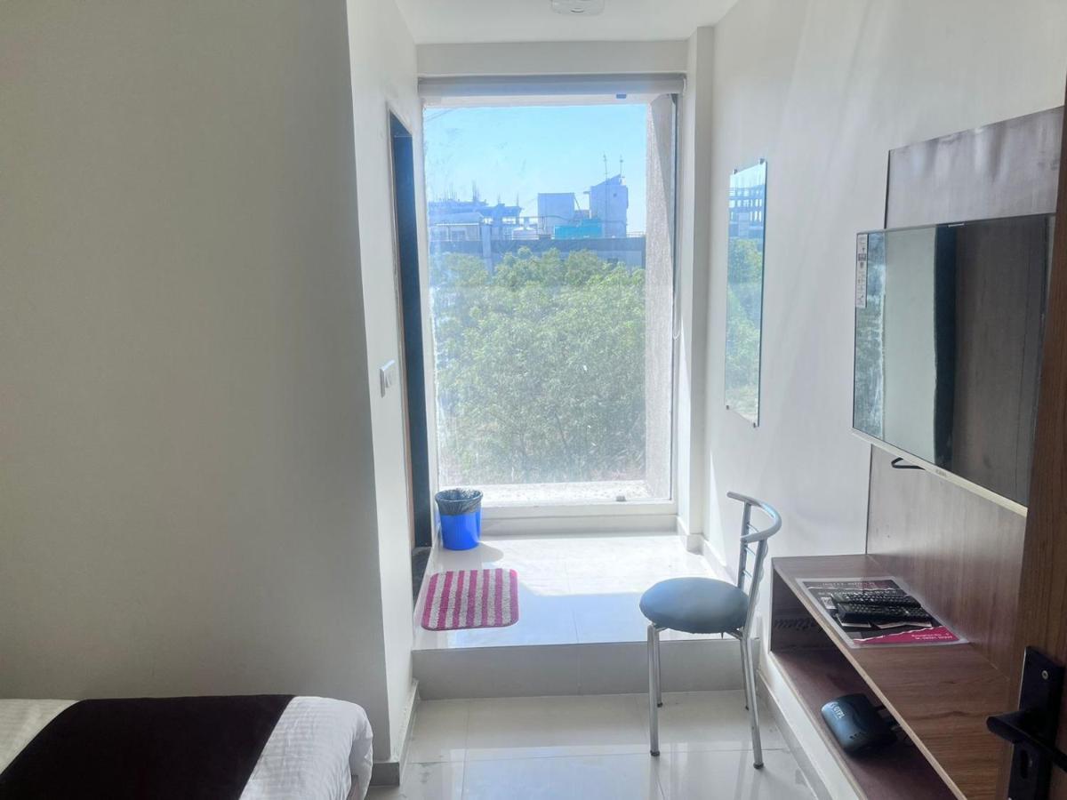 Hotel Seven Ahmedabad Eksteriør bilde