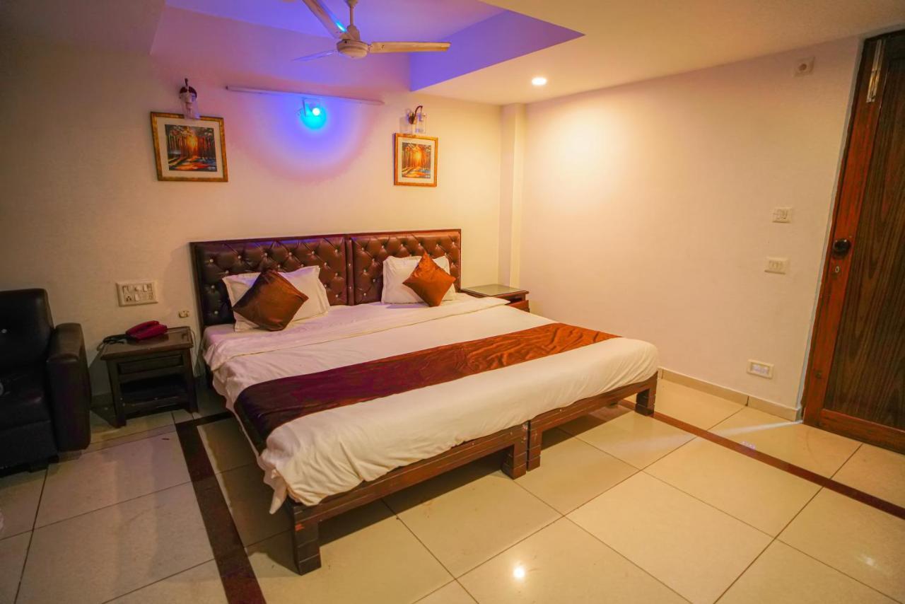 Hotel Seven Ahmedabad Eksteriør bilde