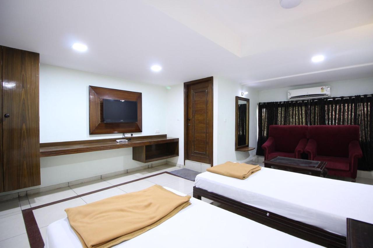 Hotel Seven Ahmedabad Eksteriør bilde