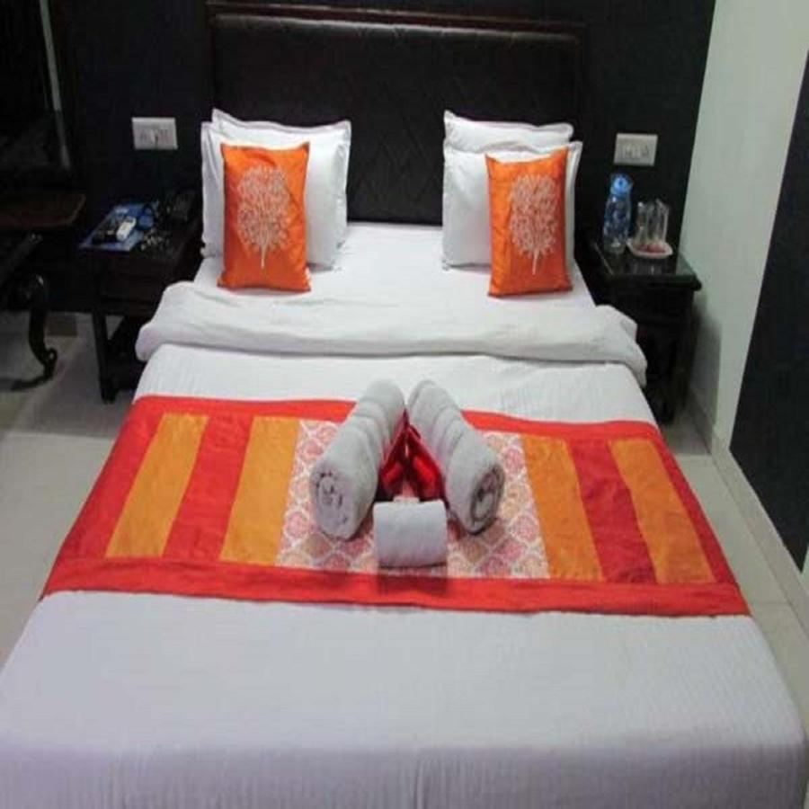 Hotel Seven Ahmedabad Eksteriør bilde